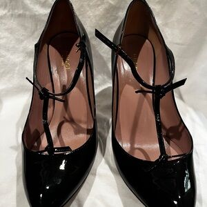 Gucci Black Patent Leather T-Strap Heels